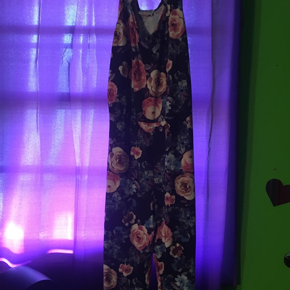 Romper - Picture 2 of 3